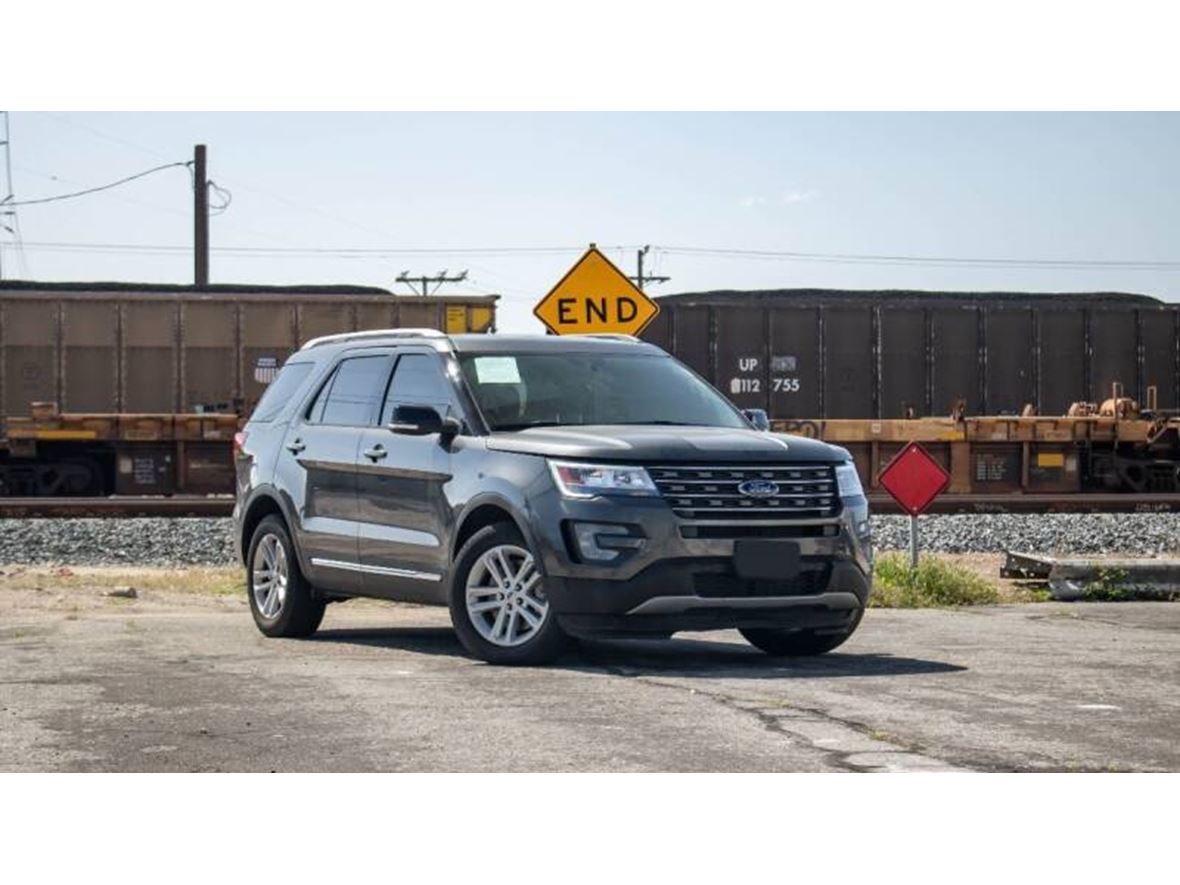 2017 Ford Explorer for sale by owner in Los Angeles