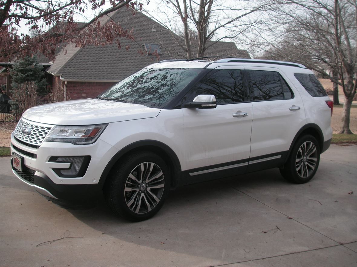 2016 Ford Explorer Platinum 4WD for sale by owner in Oklahoma City