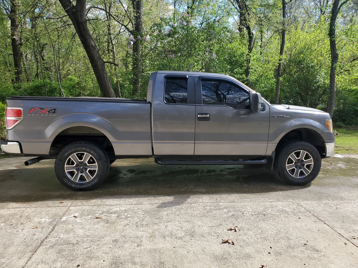 2012 Ford F-150 for sale by owner in Saint Anne