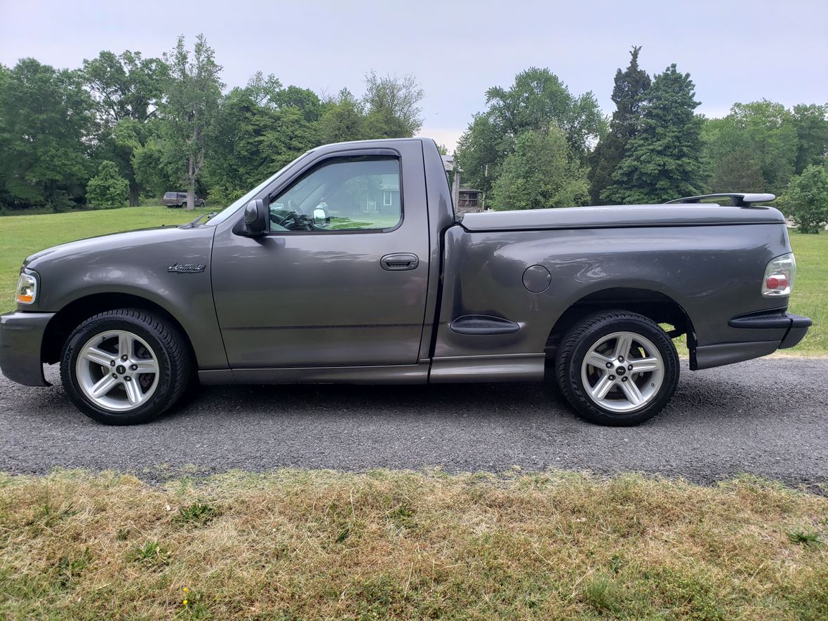 2003 Ford F-150 SVT Lightning for sale by owner in Bryans Road