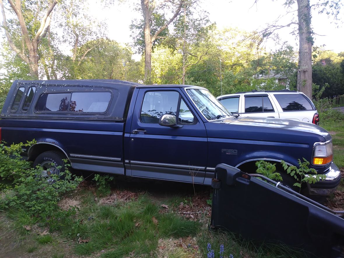 1994 Ford F-150 XLT Lariat for sale by owner in Uncasville