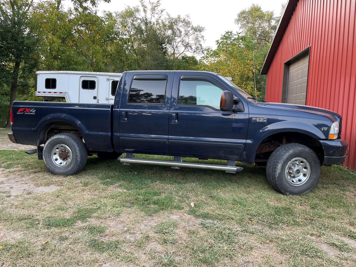 2004 Ford F-250 Super Duty for sale by owner in Bristol