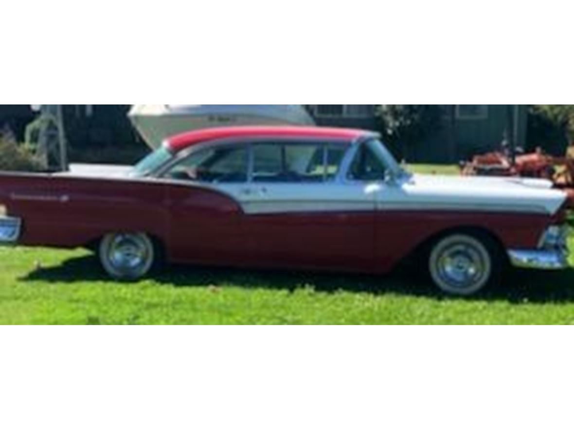 1957 Ford Fairlane 500 for sale by owner in Albany