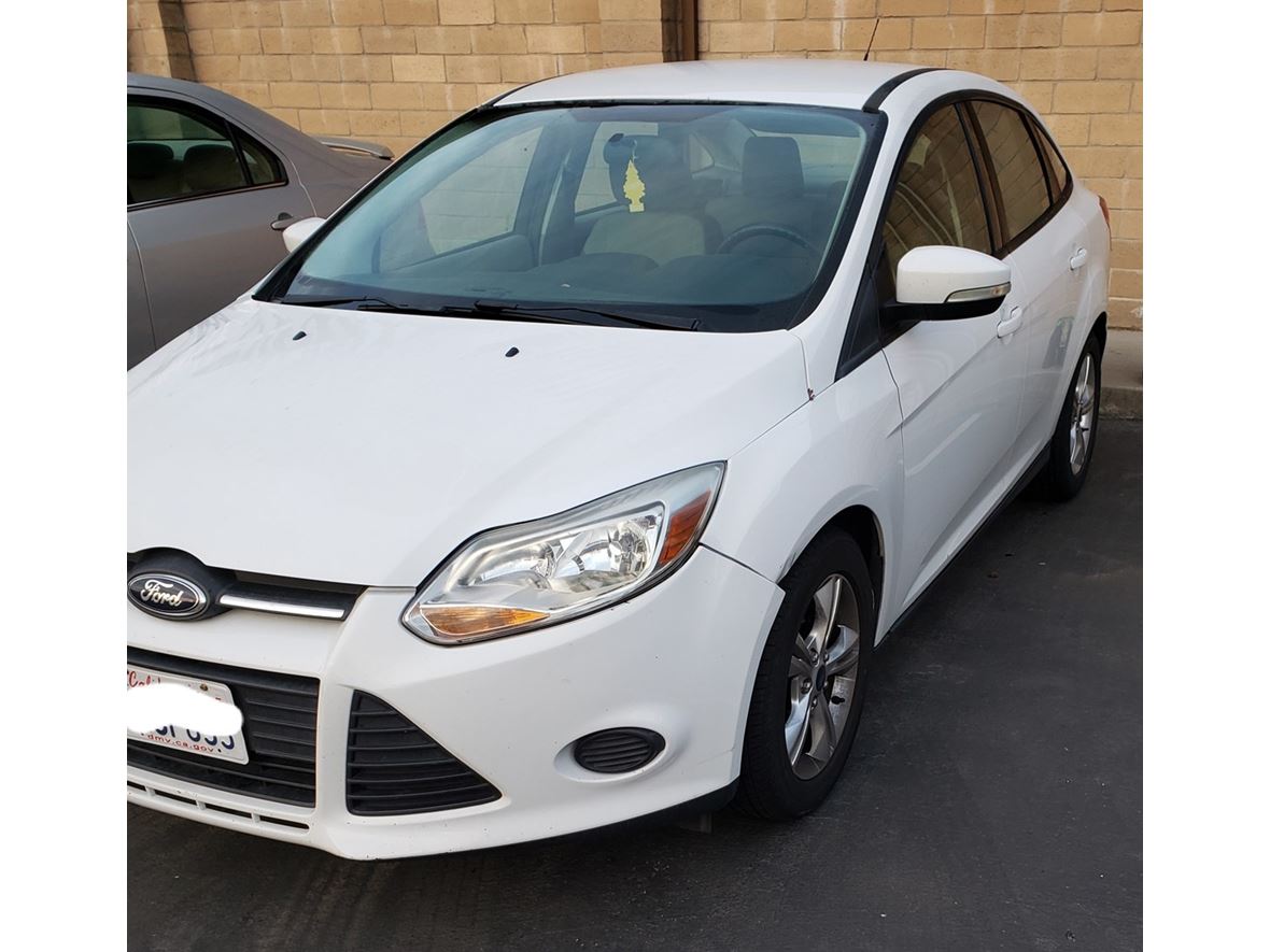 2013 Ford Focus for sale by owner in Elk Grove