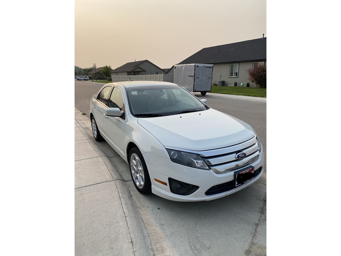 2011 Ford Fusion for sale by owner in Caldwell