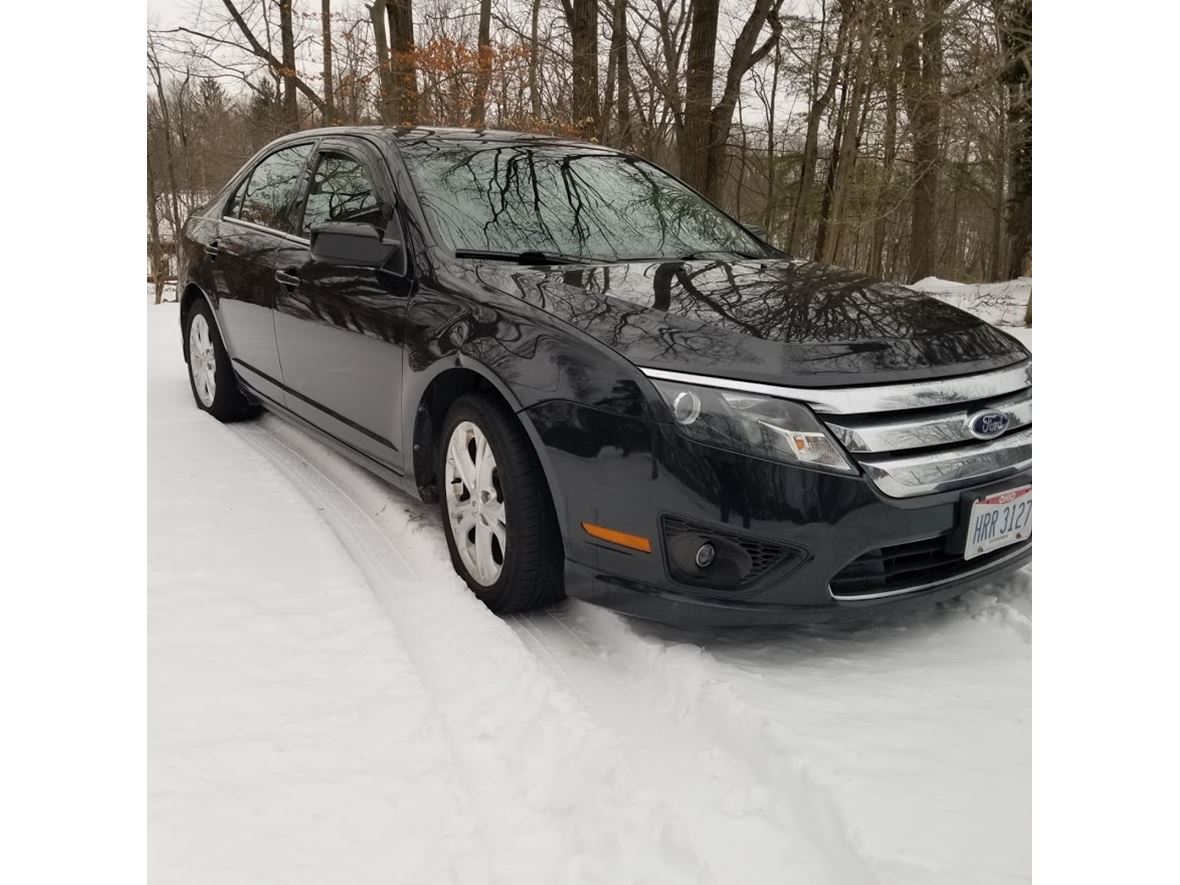 2012 Ford Fusion for sale by owner in North Royalton