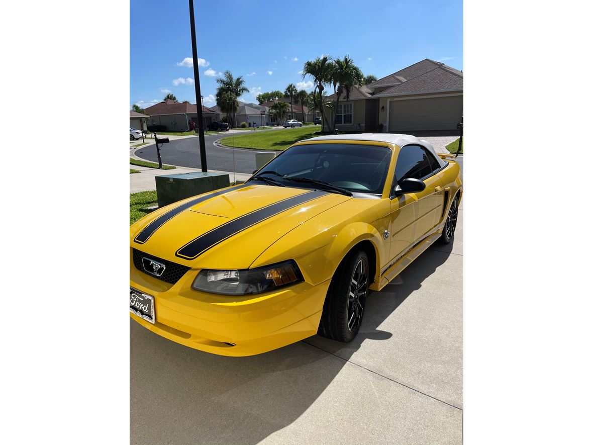 2004 Ford Mustang for sale by owner in Fort Myers