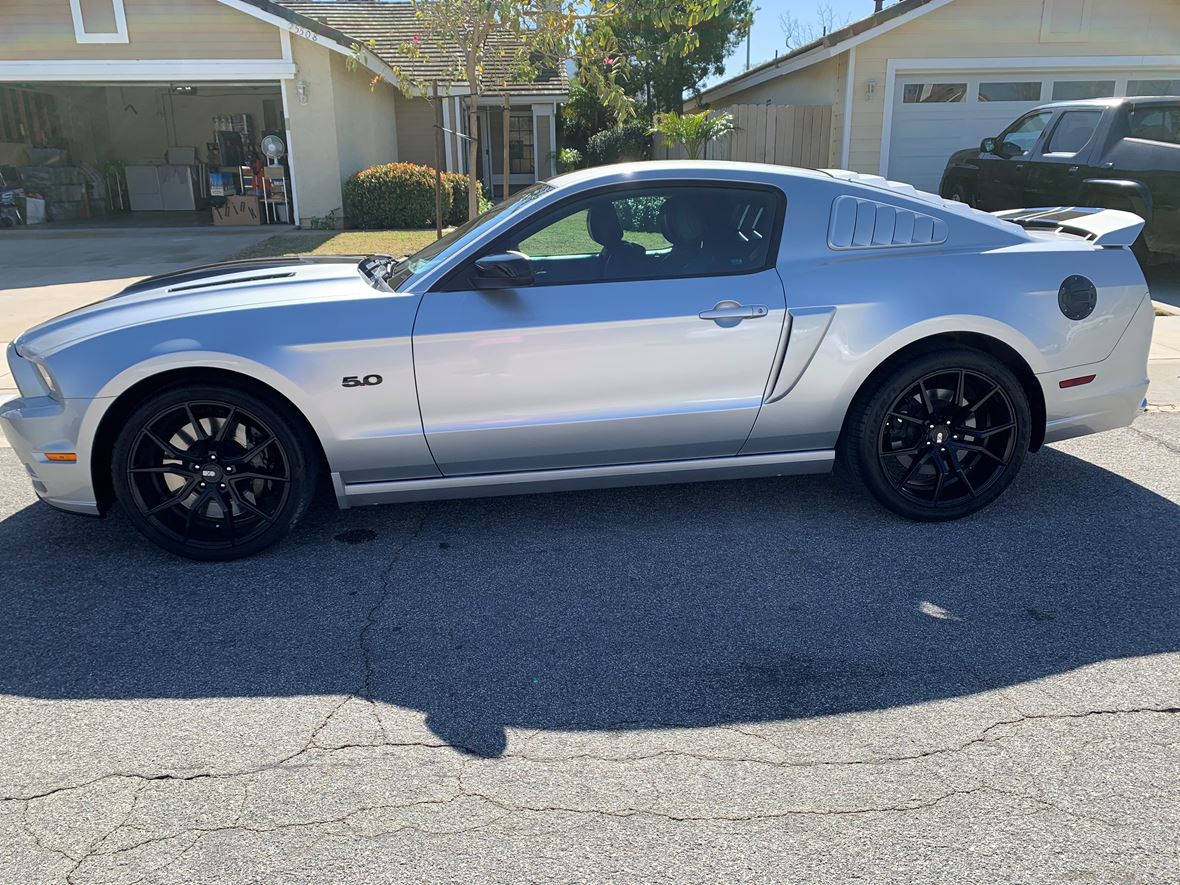 2013 Ford Mustang for sale by owner in Moorpark