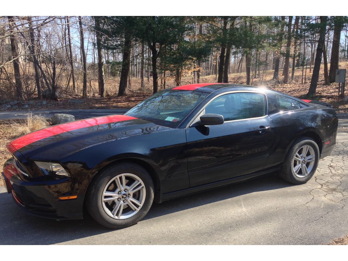 2013 Ford Mustang for sale by owner in Brewster