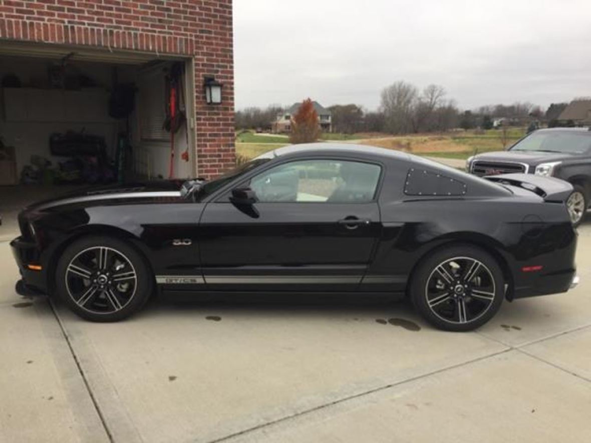 2014 Ford Mustang for sale by owner in Lansing