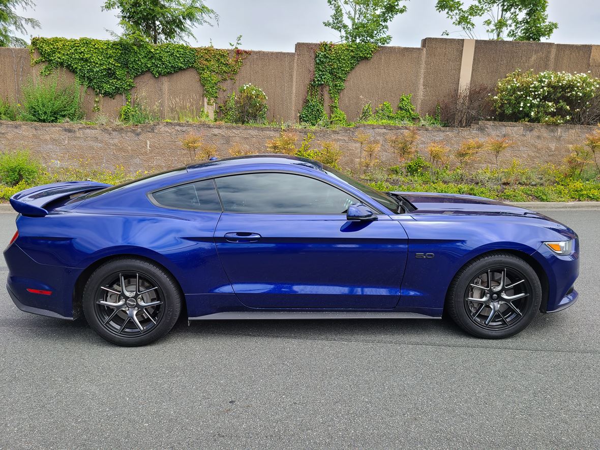 2015 Ford Mustang for sale by owner in Granite Falls