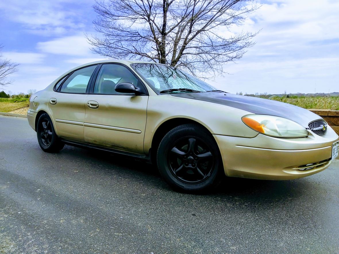 2001 Ford Taurus for Sale by Owner in Windsor, CO 80550