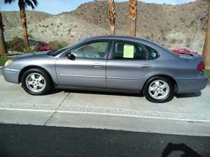 Gray 2006 Ford Taurus