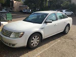 White 2009 Ford Taurus
