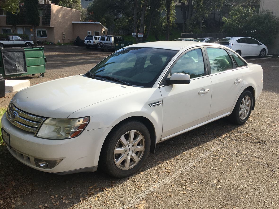 2009 Ford Taurus for sale by owner in Red Bluff