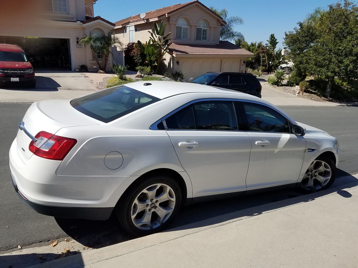 2010 Ford Taurus for sale by owner in San Diego