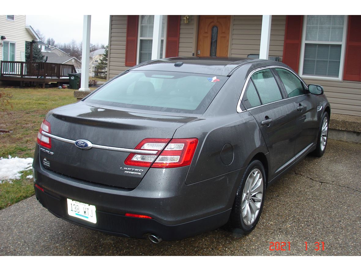 2016 Ford Taurus for sale by owner in Louisville