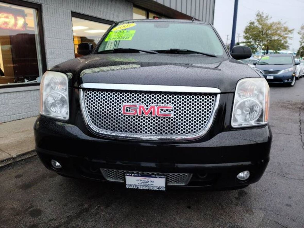 2007 GMC Yukon Denali for sale by owner in Villa Park