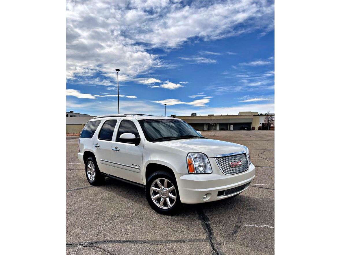 2011 GMC Yukon Hybrid for sale by owner in Greeley