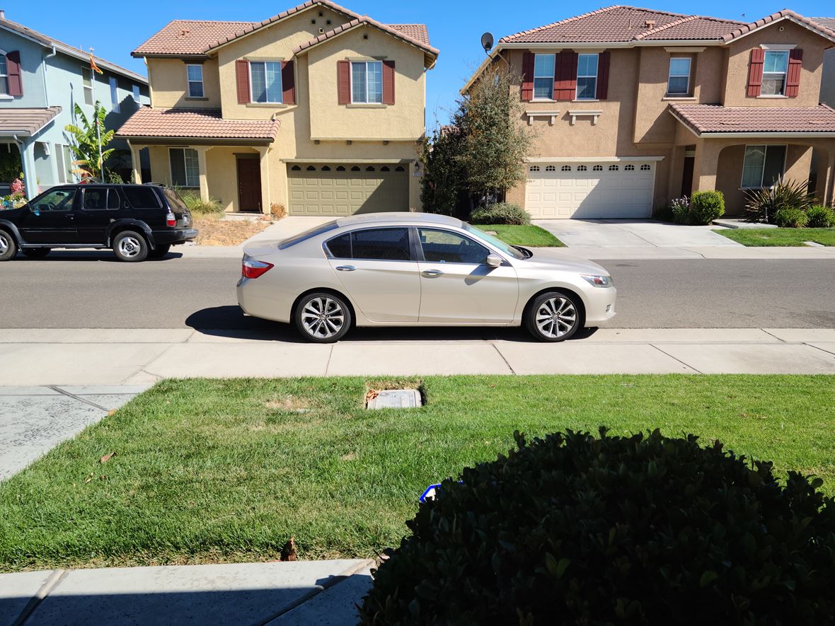 2013 Honda Accord for sale by owner in Sacramento