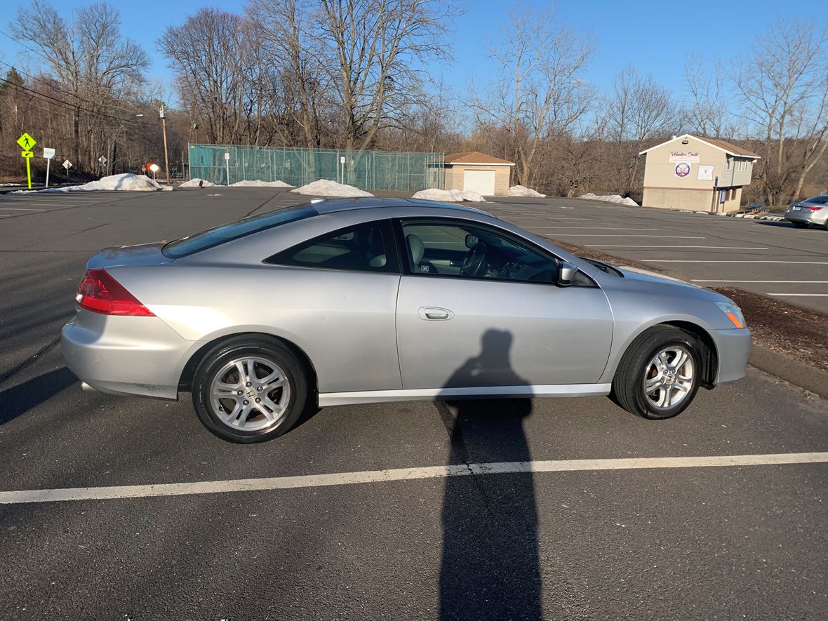 2007 Honda Accord Coupe for Sale by Owner in Newington, CT 06111
