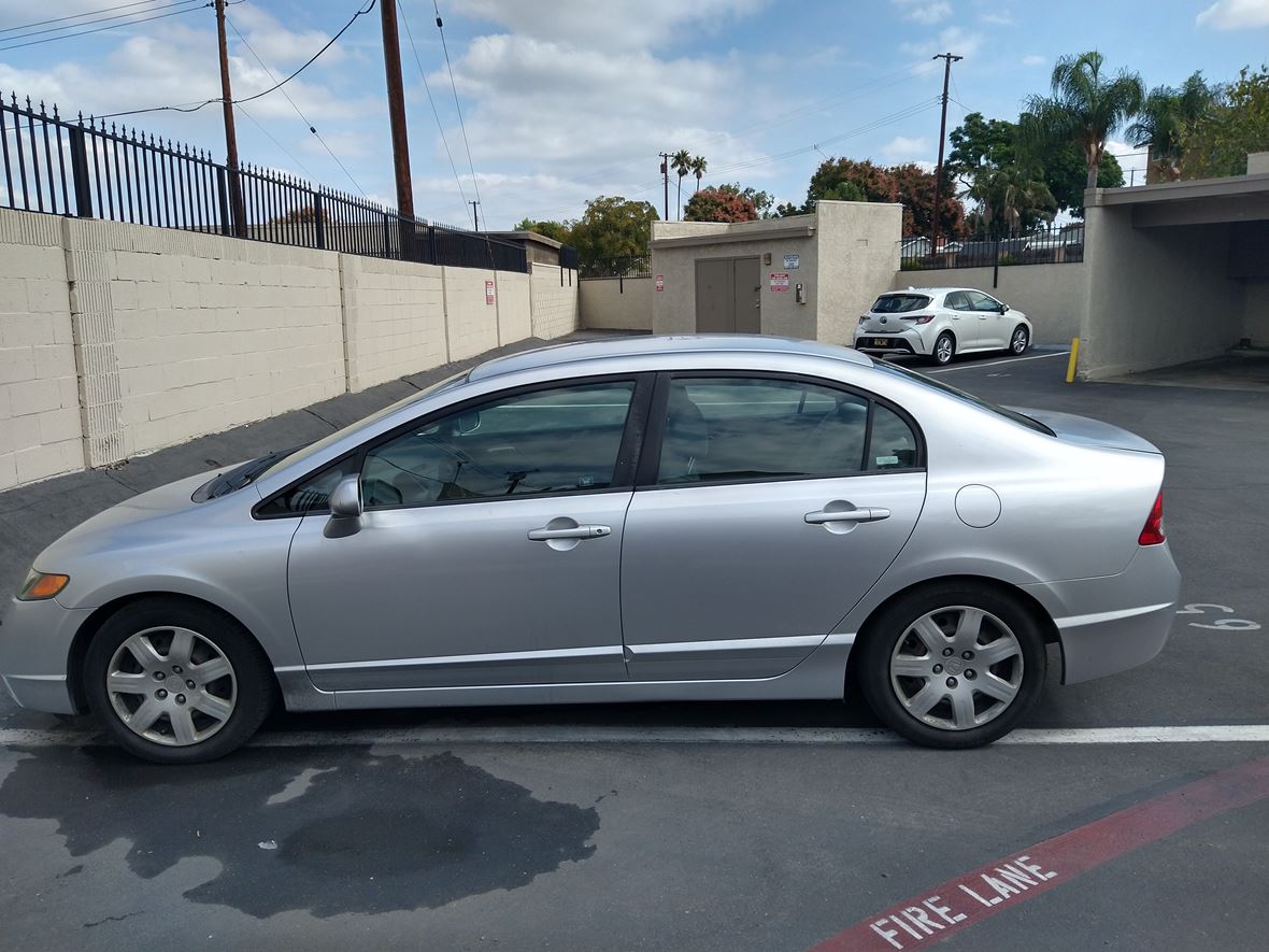 2008 Honda Civic Coupe for sale by owner in Anaheim