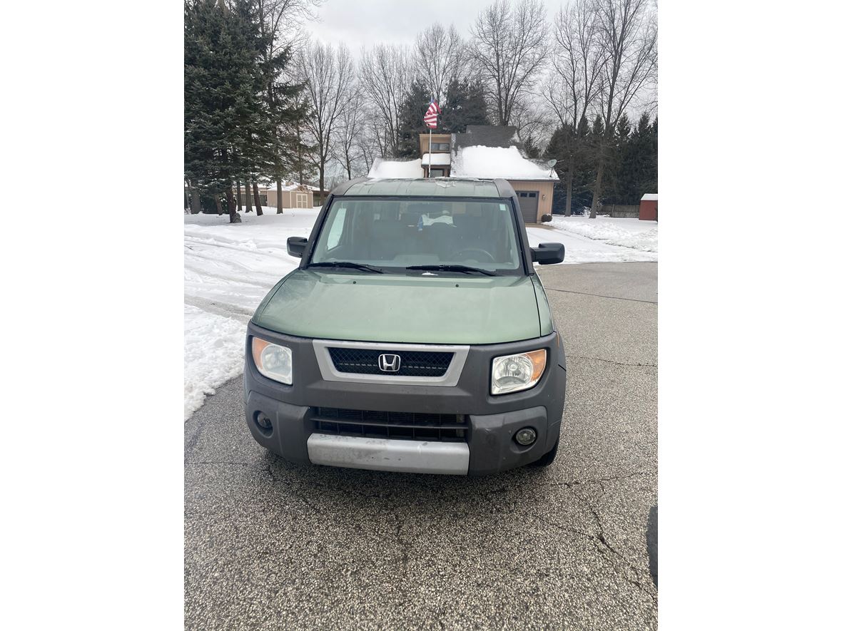 2003 Honda Element for sale by owner in Chesterton