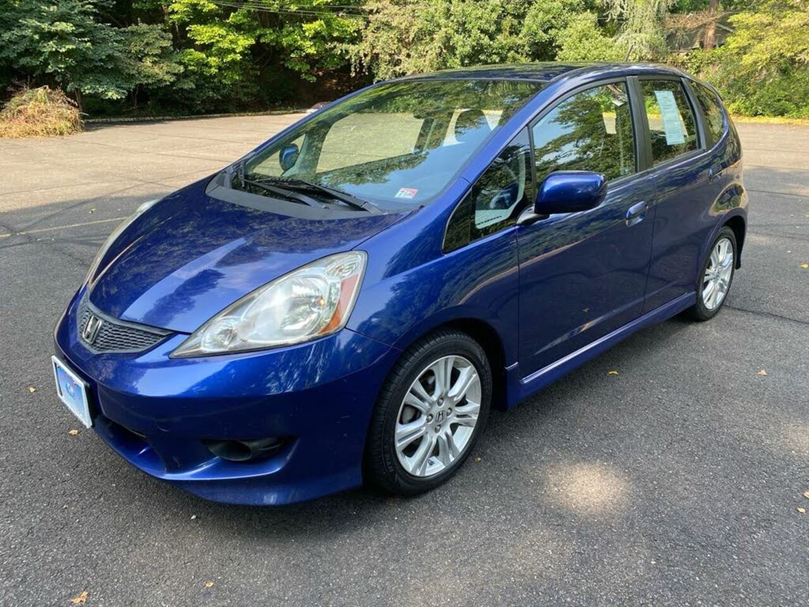 2011 Honda FIT for sale by owner in Arlington