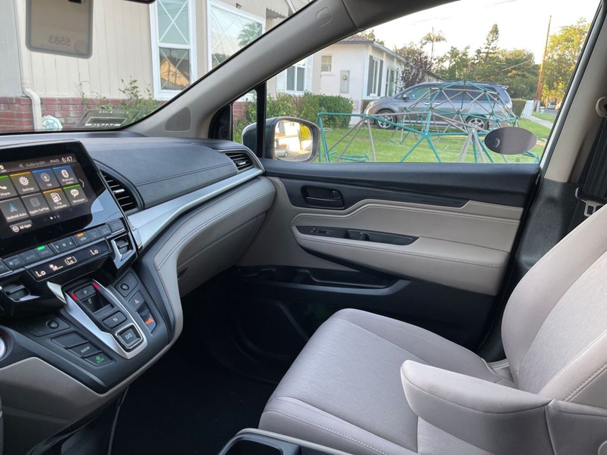 2019 Honda Odyssey for sale by owner in Van Nuys