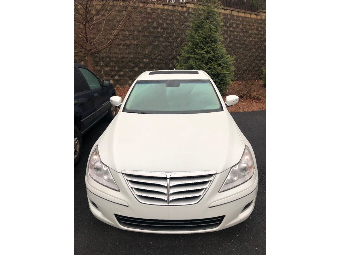 2009 Hyundai Genesis for sale by owner in Cumming