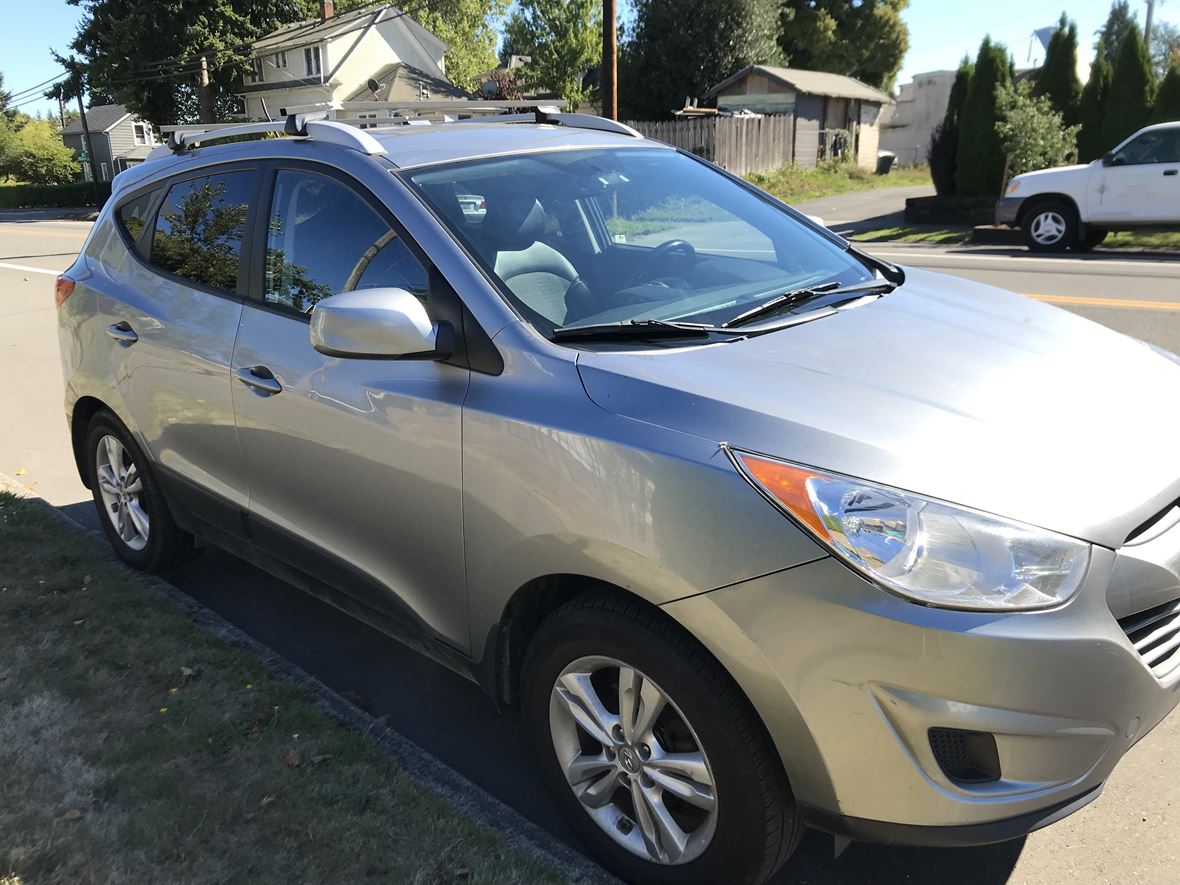 2010 Hyundai Tucson for sale by owner in Bellevue