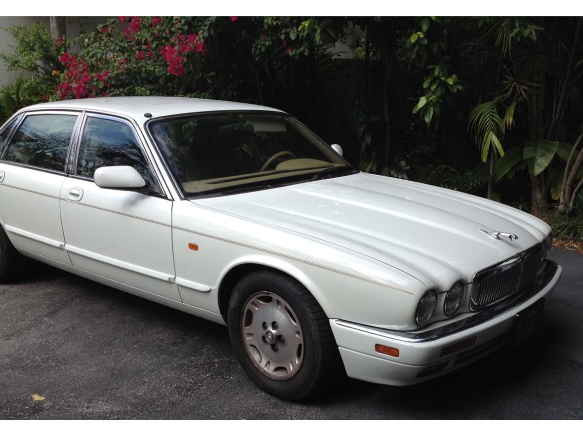 1996 Jaguar XJ6 for sale by owner in Miami
