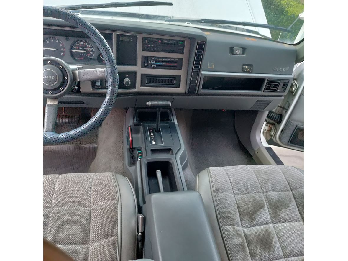 1990 Jeep Cherokee for sale by owner in National City