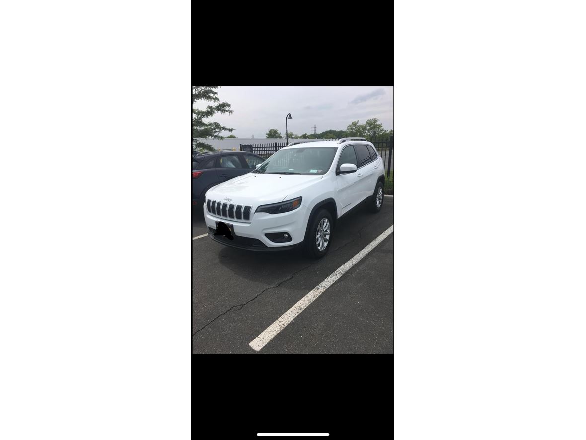 2019 Jeep Cherokee for sale by owner in Schenectady