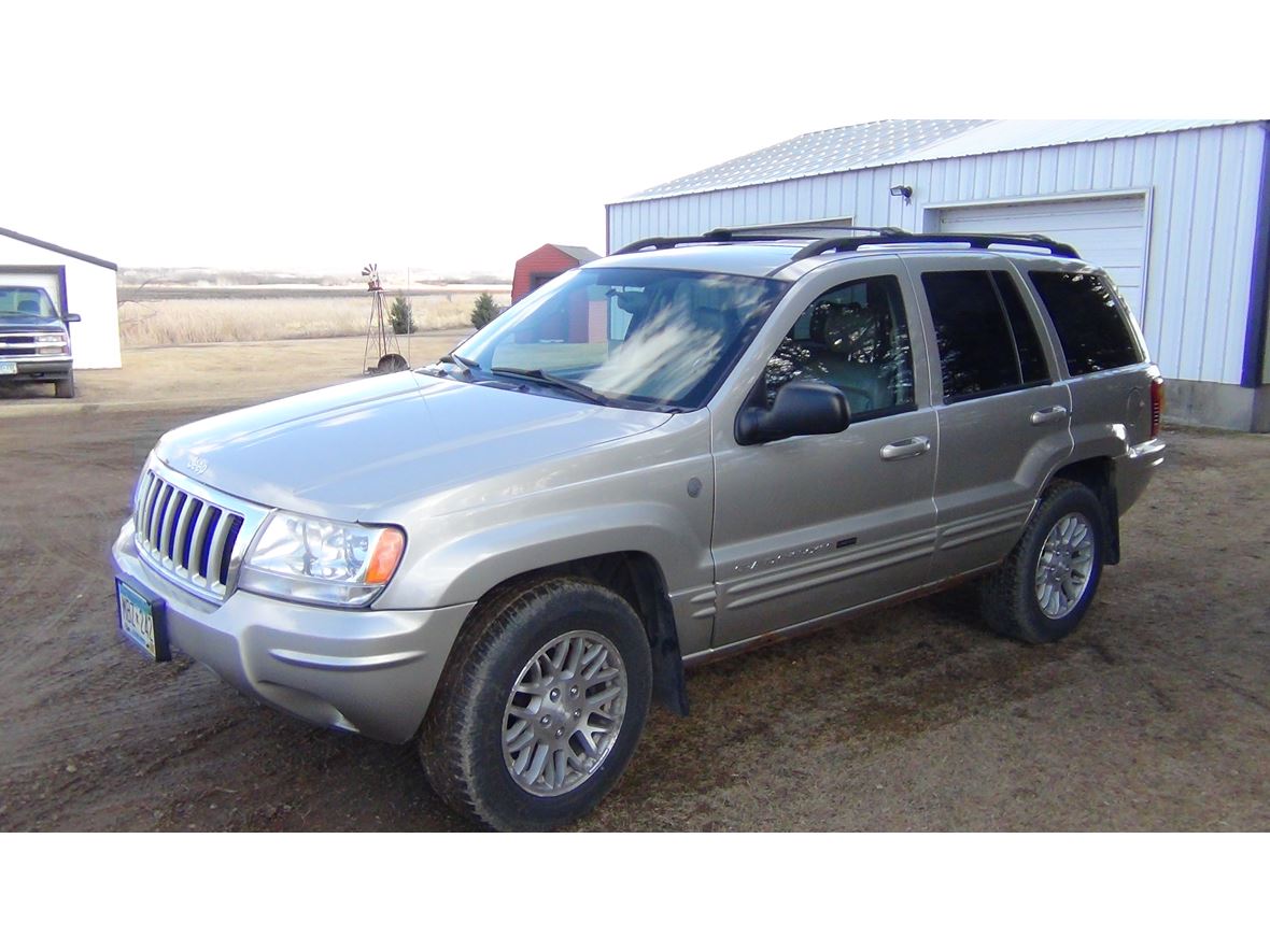 2004 Jeep Grand Cherokee for sale by owner in Ogema