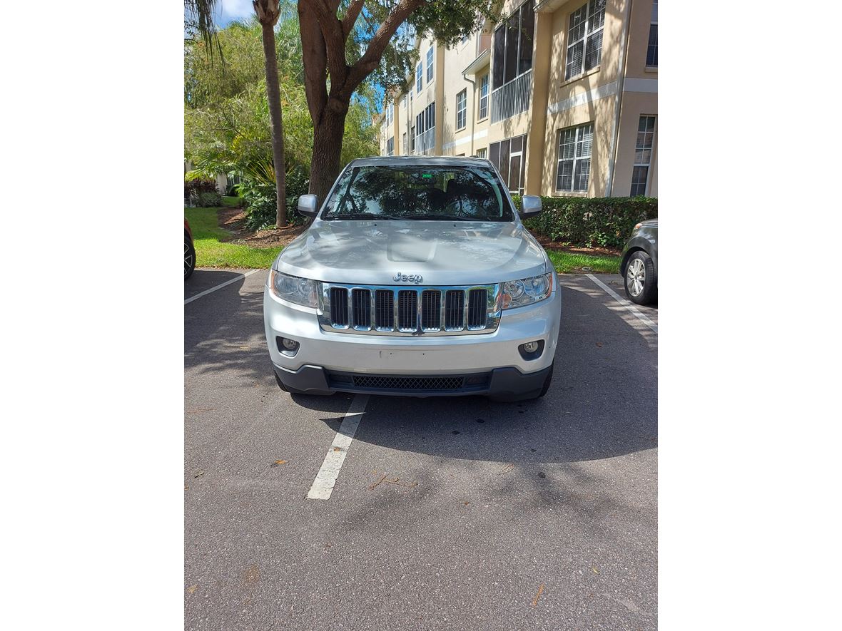 2012 Jeep Grand Cherokee for sale by owner in Sarasota