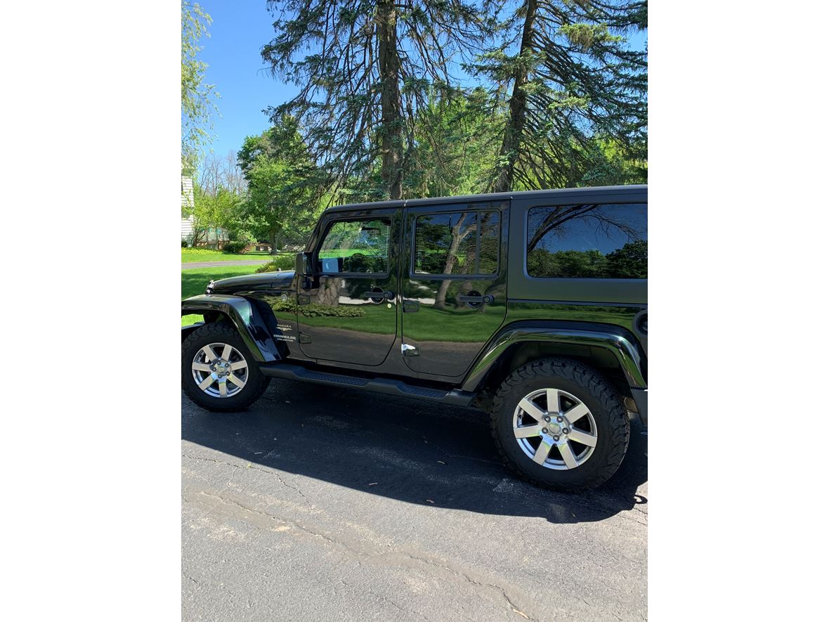 2012 Jeep Wrangler Unlimited for sale by owner in Milwaukee