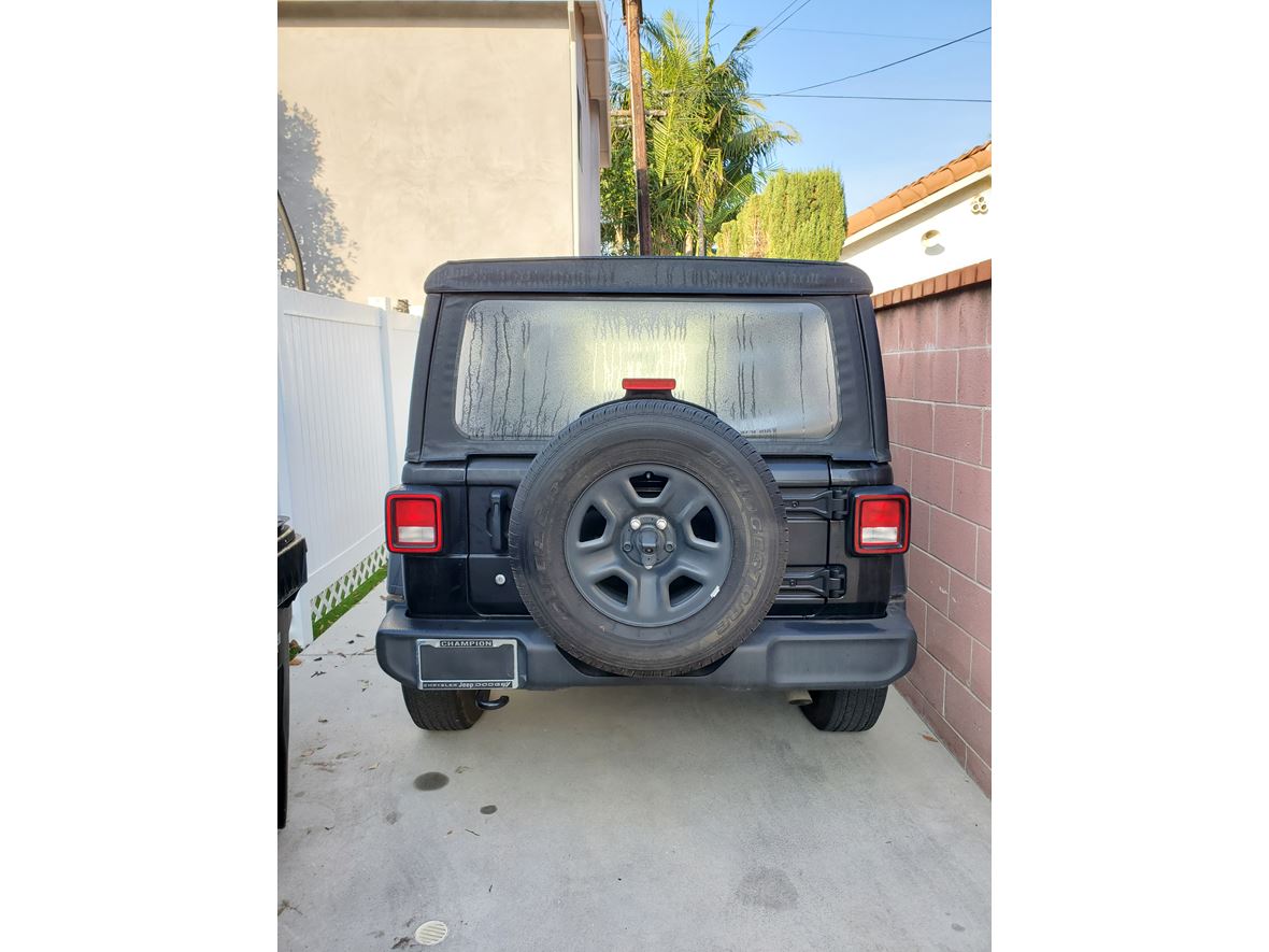 2018 Jeep Wrangler Unlimited for sale by owner in Los Angeles