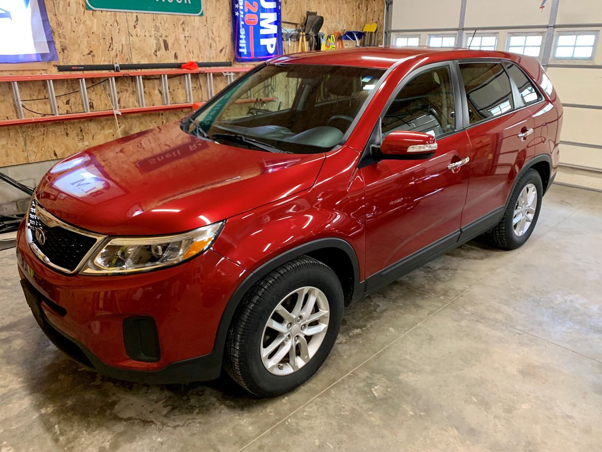 2014 Kia Sorento for sale by owner in Shell Rock