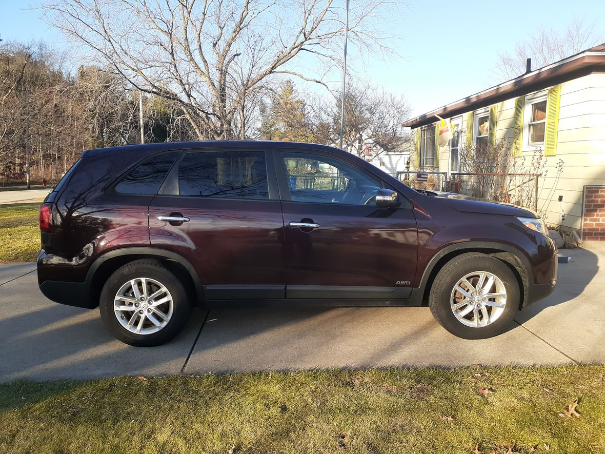 2014 Kia Sorento for sale by owner in Grand Rapids