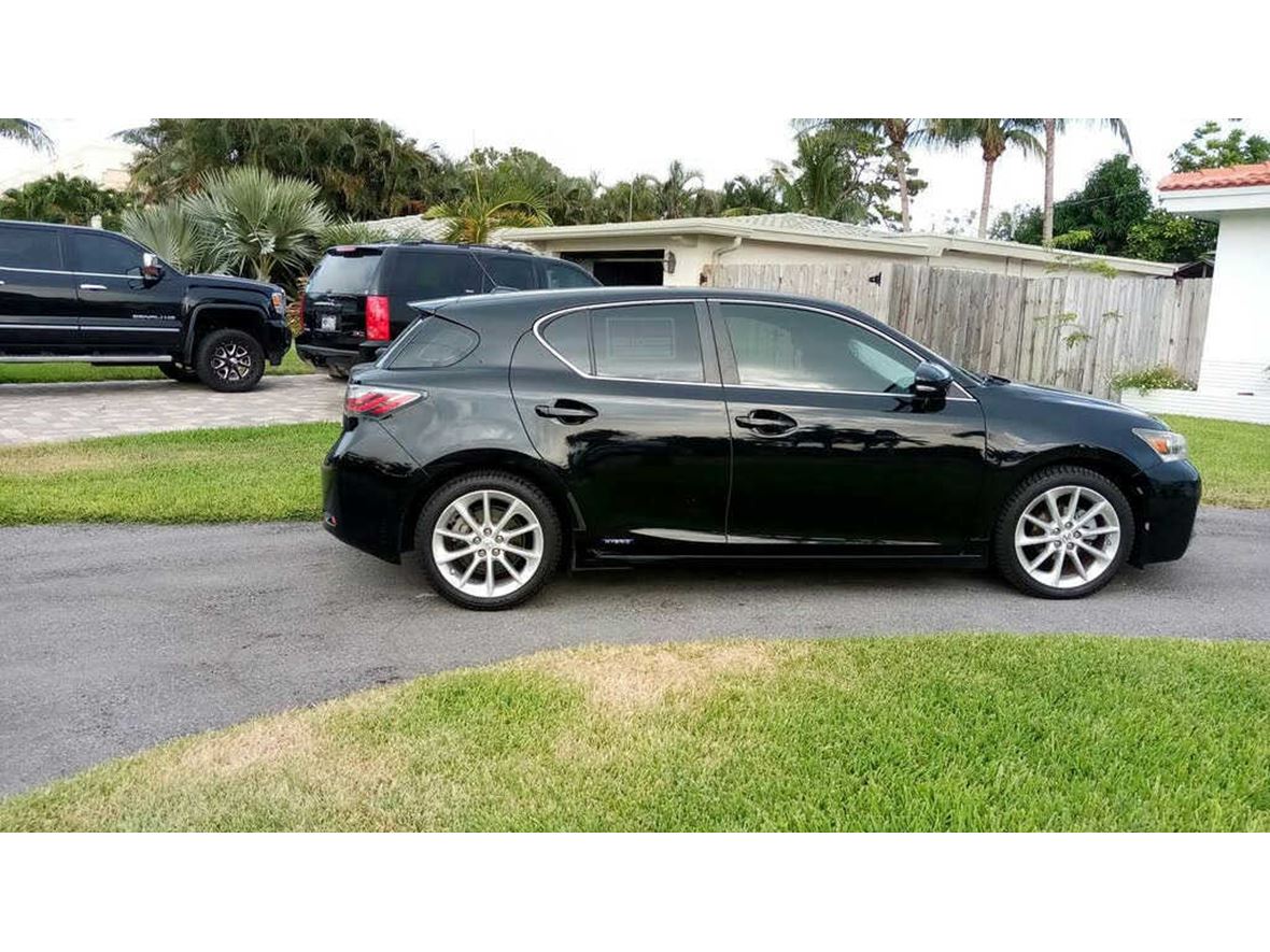2012 Lexus CT 200h for sale by owner in Ashland