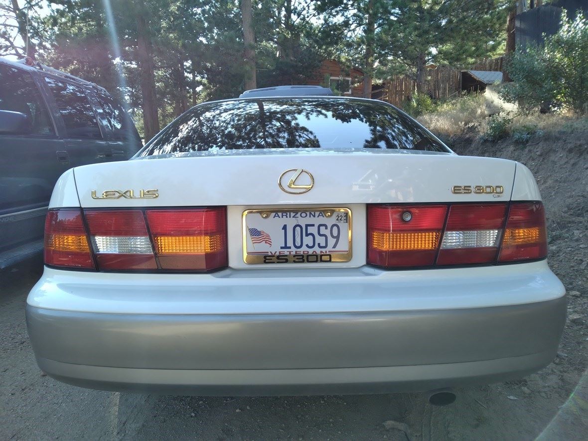 1998 Lexus ES 300 for sale by owner in Boulder