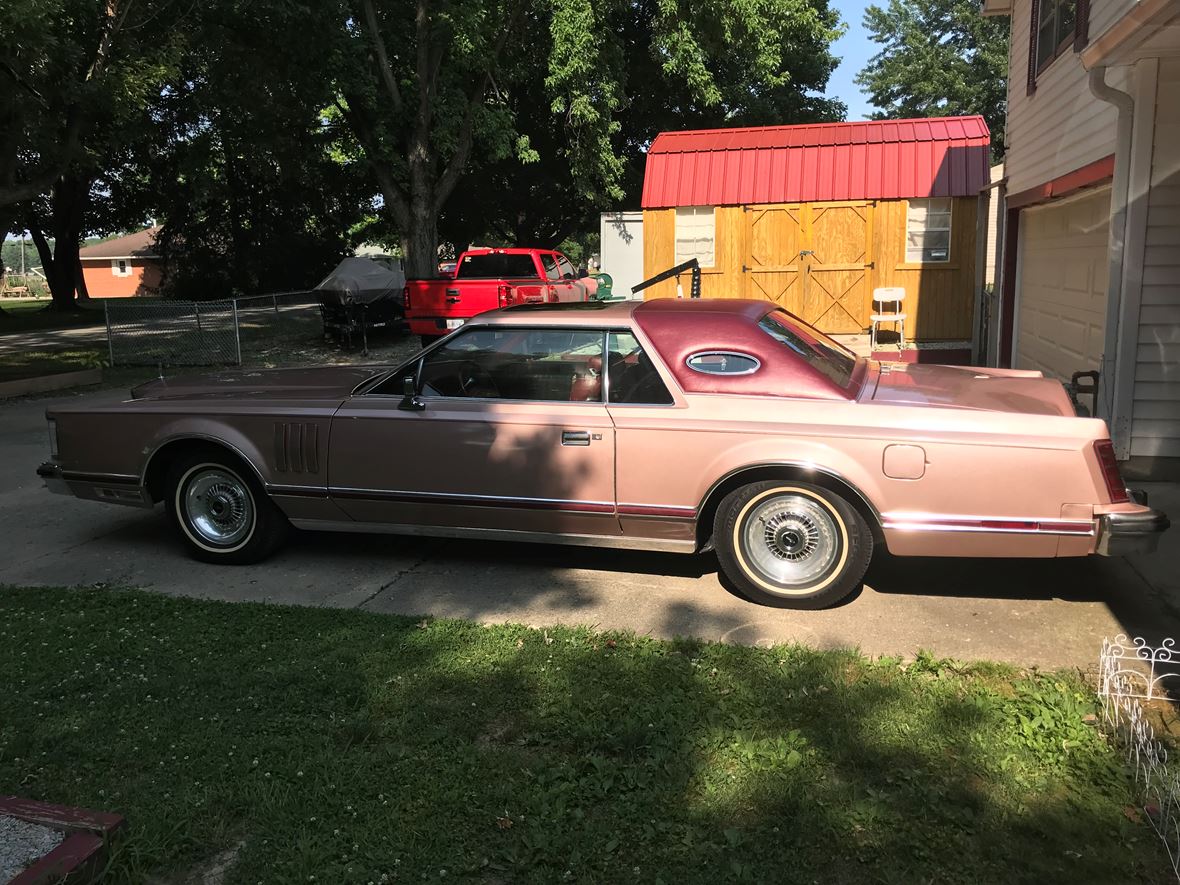 1977 Lincoln  Continental Mark V in Cartier addition  for sale by owner in Anderson