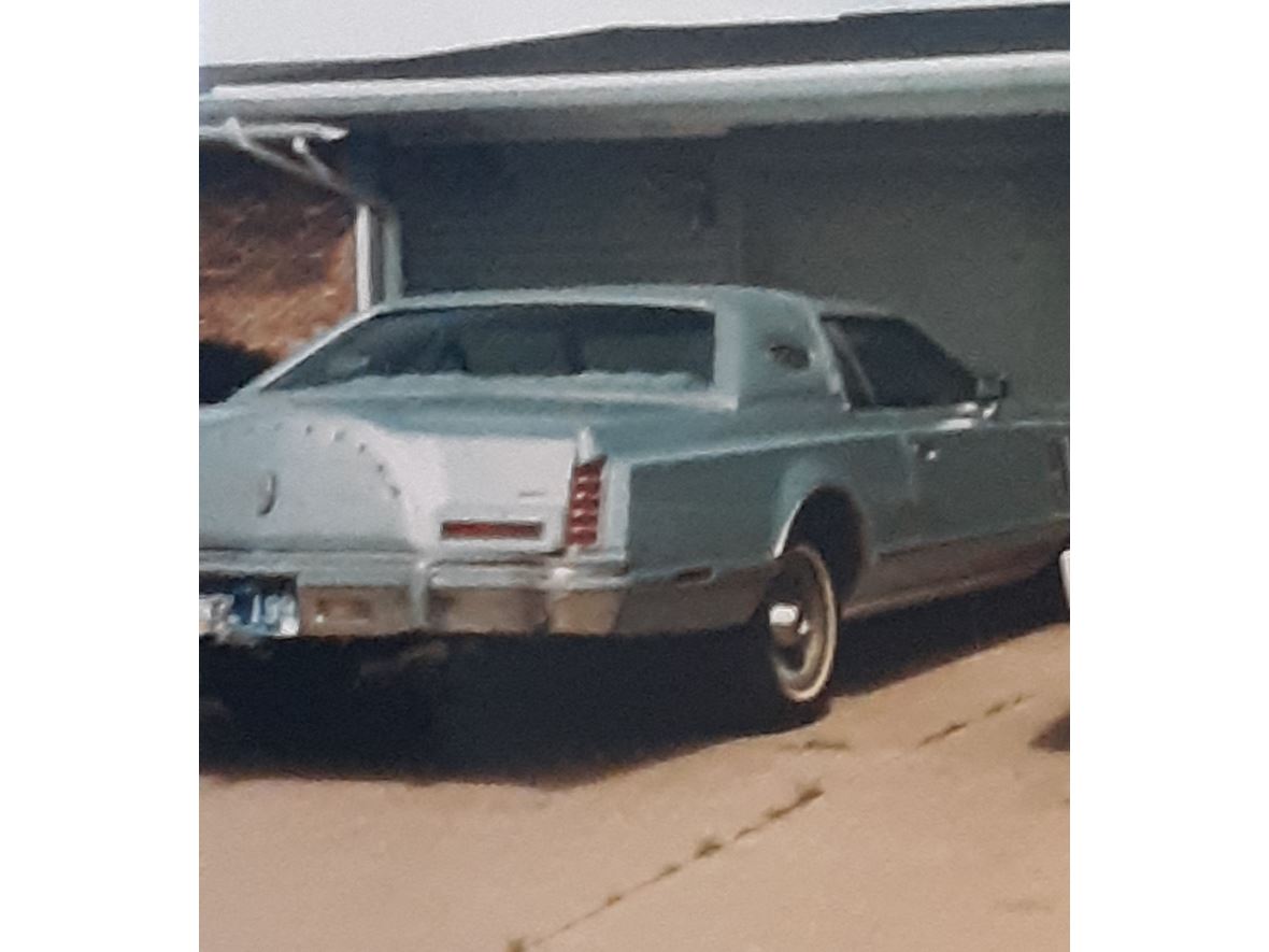 1978 Lincoln Mark V for sale by owner in Dubuque