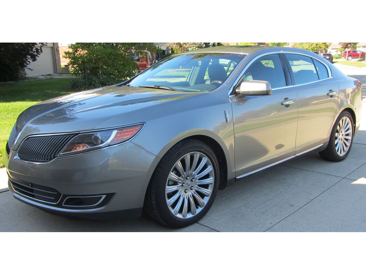 2015 Lincoln MKS Private Car Sale in Sterling Heights, MI 48314