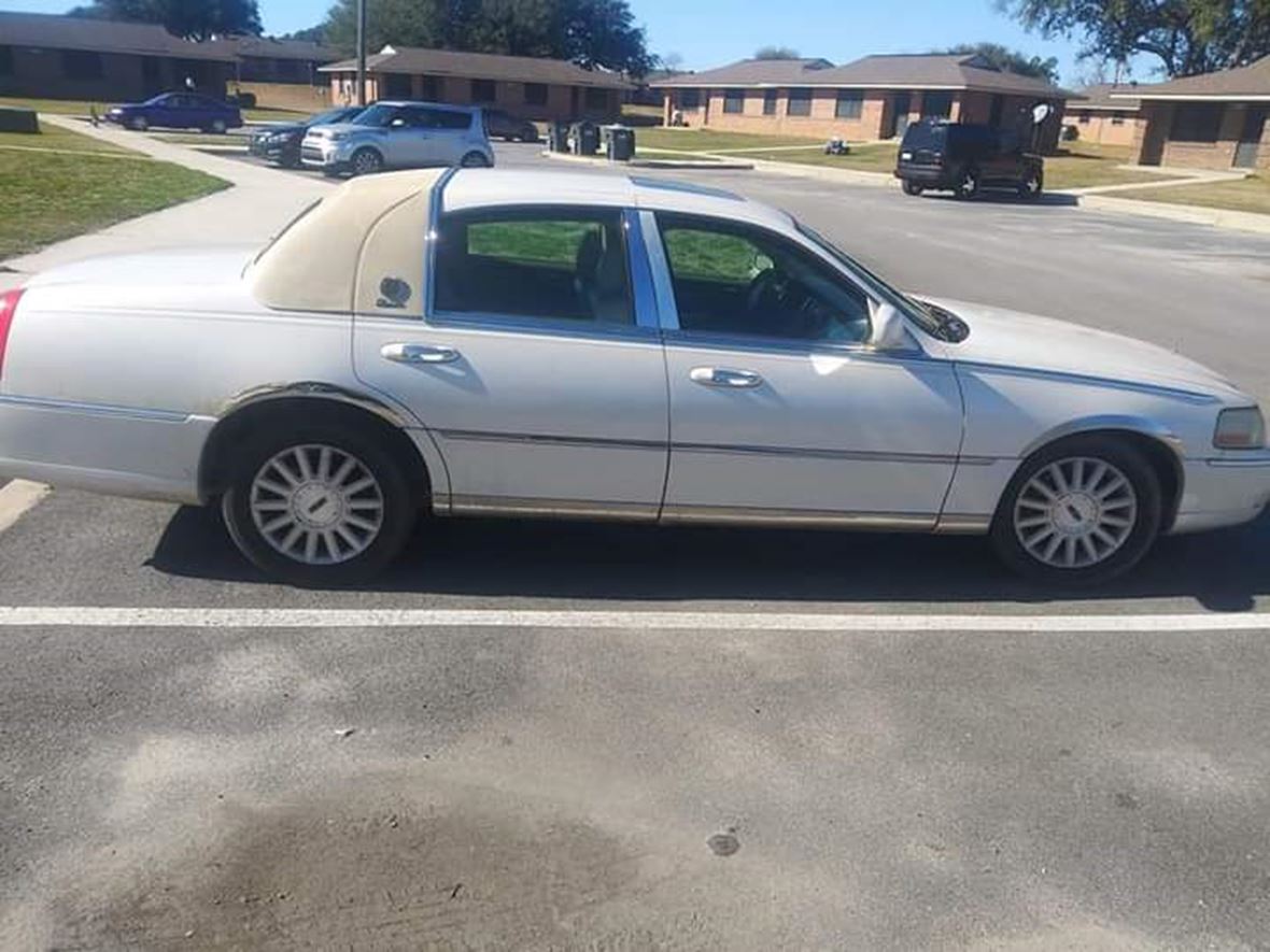 2007 Lincoln Town Car for sale by owner in Marion