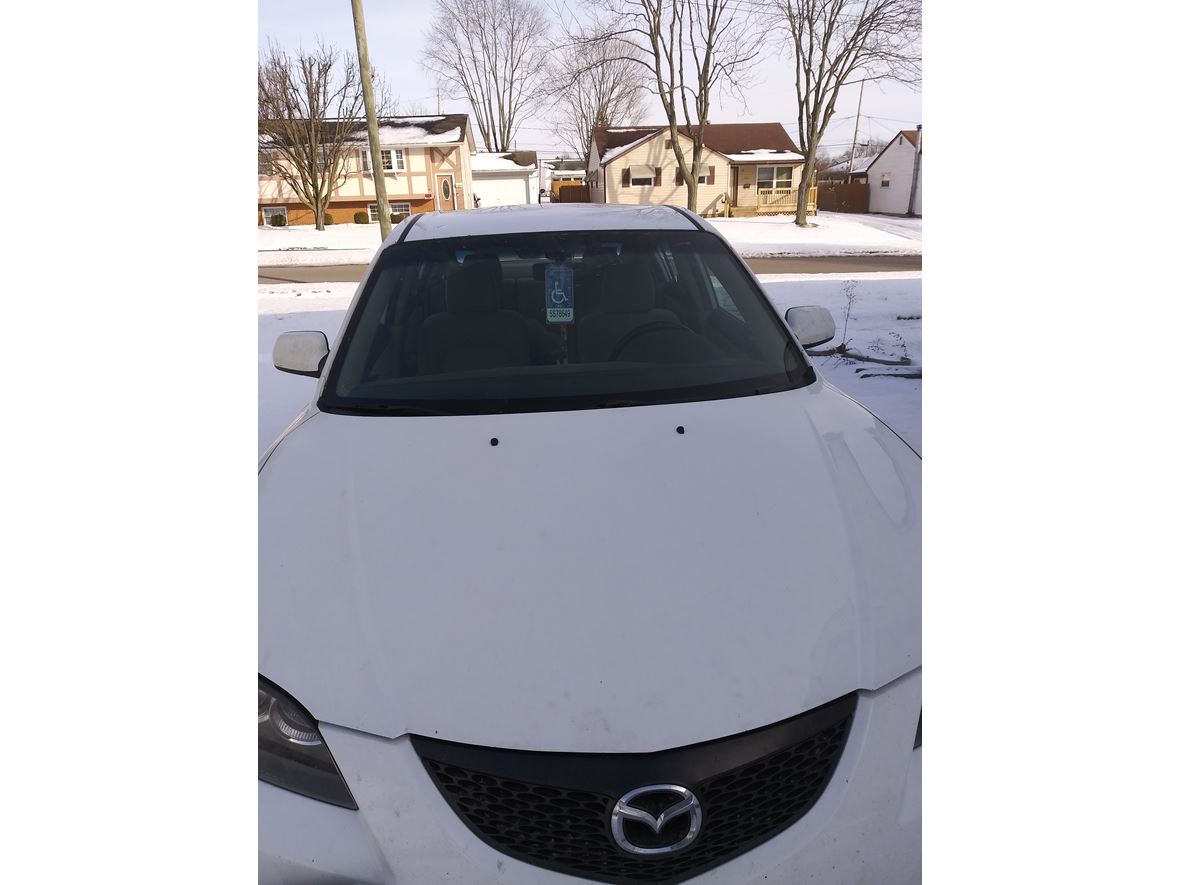 2005 Mazda 3 for sale by owner in Columbus
