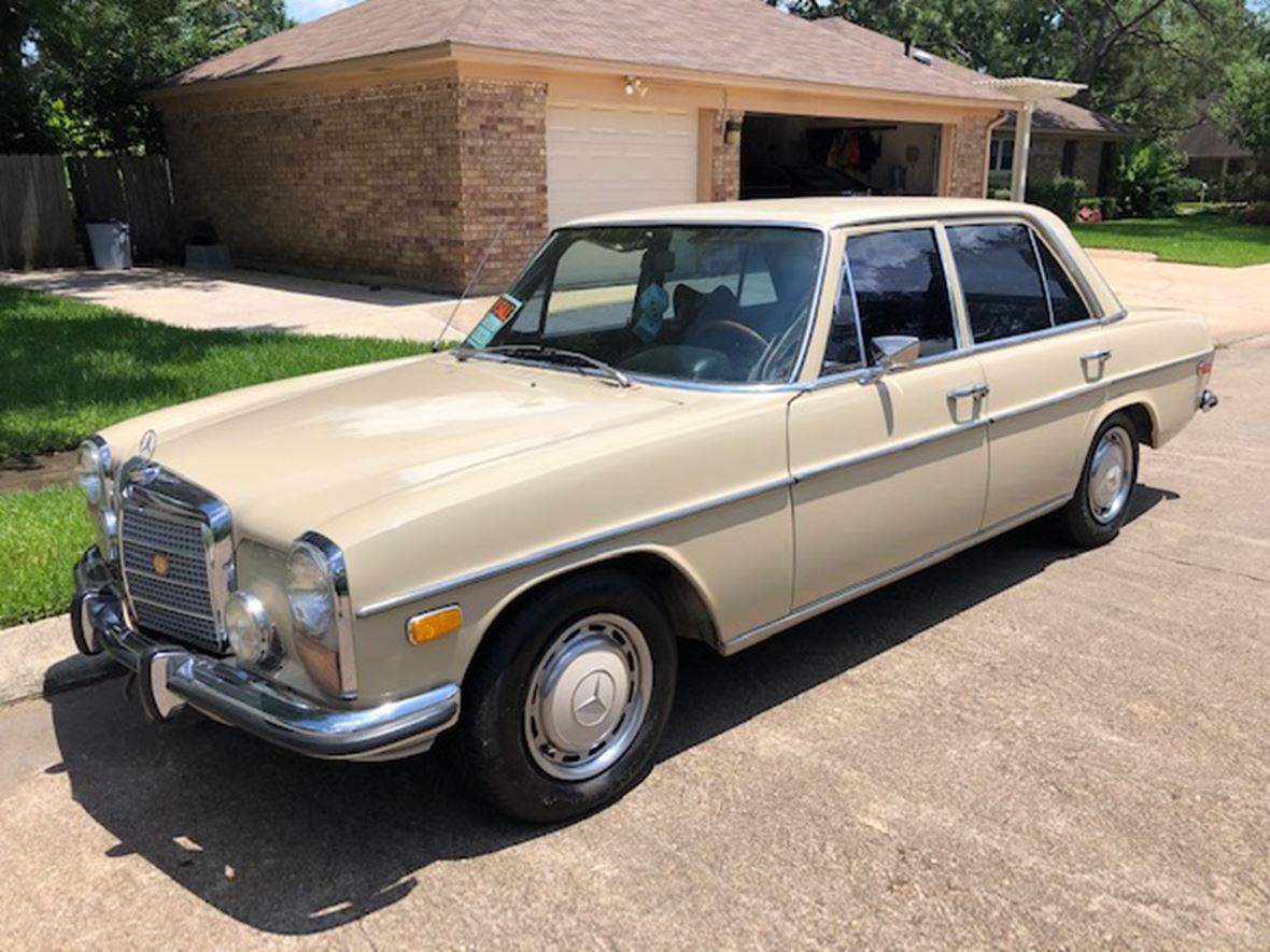 1972 MercedesBenz 220 Antique Car Baytown, TX 77521