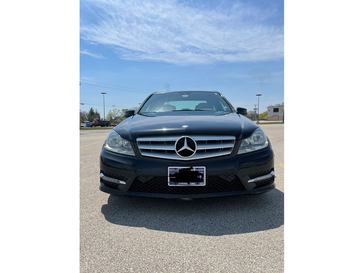 2013 Mercedes-Benz 300 for sale by owner in Niles