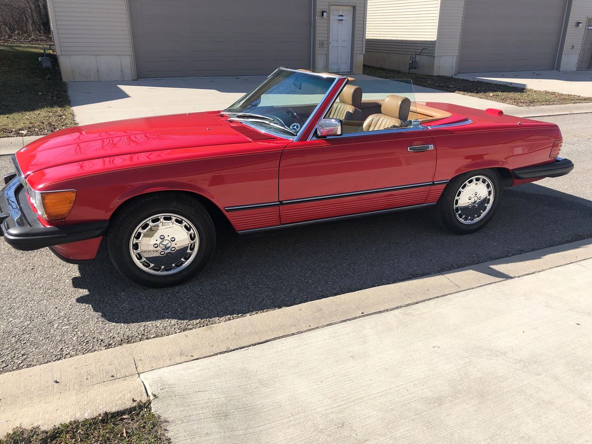 1988 Mercedes-Benz 560 SL for sale by owner in Fremont